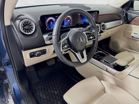 Used 2023 Mercedes-Benz GLB 250 GLB 250 image 9