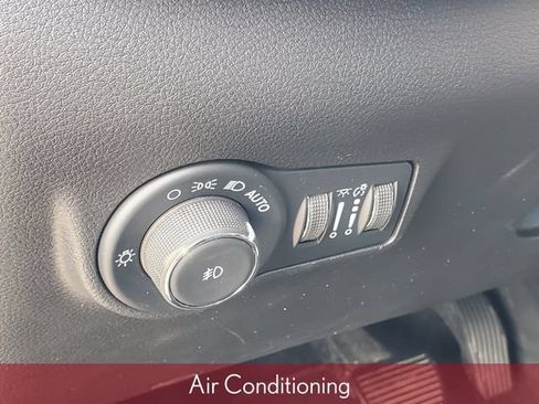 Used 2025 Jeep Compass Limited w/ High Altitude Package AWD/4WD image 14