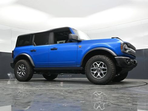 Used 2025 Ford Bronco Badlands AWD/4WD image 53