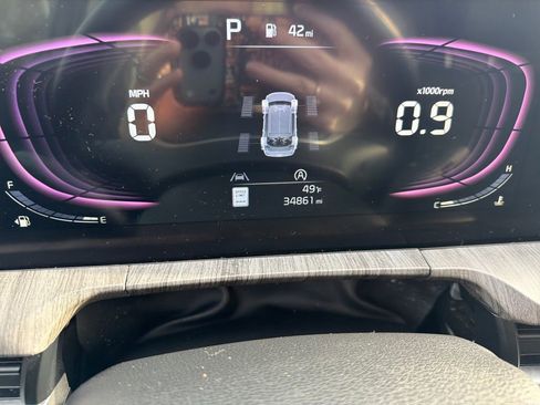 Used 2024 Kia Telluride EX image 14