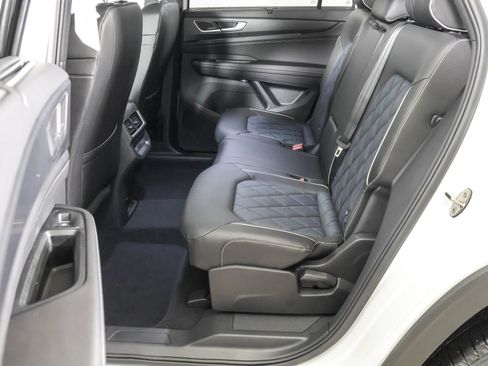 New 2026 Volkswagen Atlas Cross Sport SEL Premium R-Line image 34