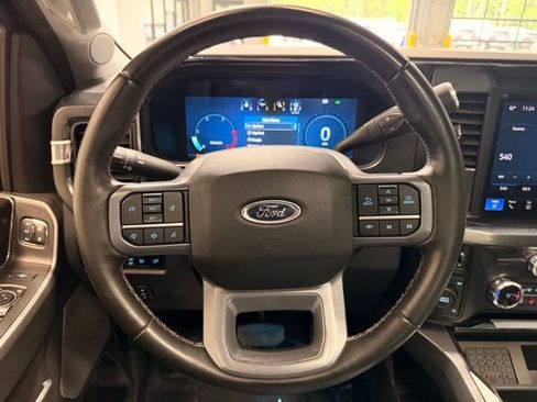 Used 2025 Ford F250 Lariat w/ Black Appearance Package AWD/4WD image 32