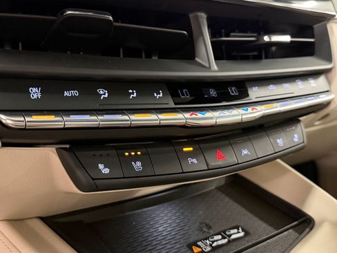 Certified 2023 Cadillac CT4 Premium Luxury RWD image 33