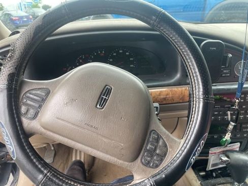 Used 2002 Lincoln Continental FWD image 14