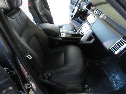 Used 2019 Land Rover Range Rover Supercharged AWD/4WD image 24
