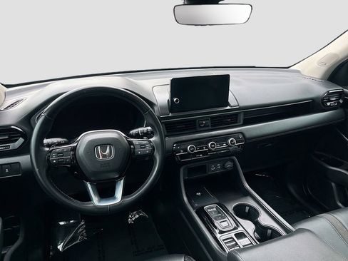 Used 2023 Honda Pilot Touring image 23
