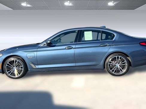 Certified 2023 BMW 530e image 2