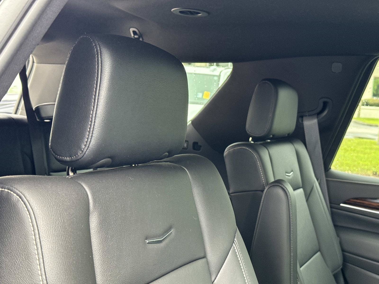 Used 2023 Cadillac Escalade Luxury RWD image 26