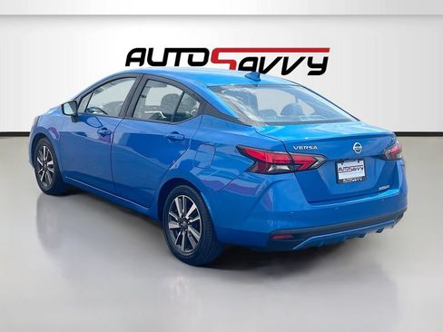 Used 2021 Nissan Versa SV FWD image 5