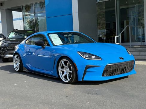 Used 2024 Toyota GR86 Premium RWD image 5