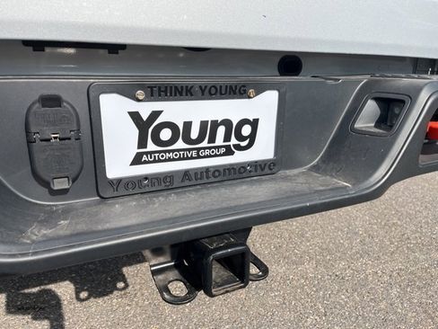 Used 2023 Jeep Gladiator Mojave w/ Cold Weather Group image 11