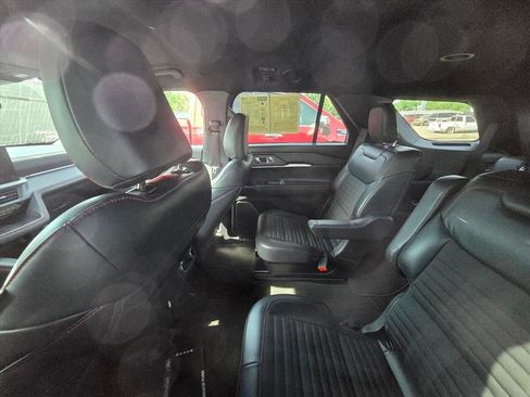 Used 2025 Ford Explorer ST-Line AWD/4WD image 5