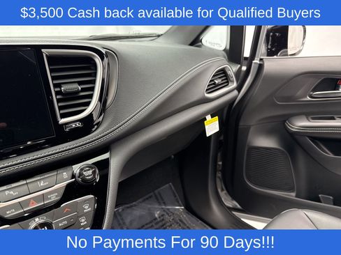 New 2026 Chrysler Pacifica Select image 21