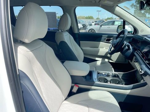 New 2026 Kia Carnival EX image 52