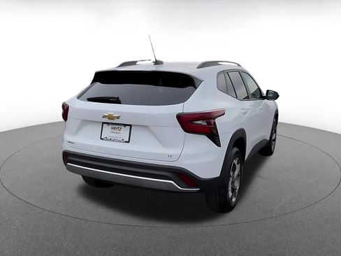 Used 2025 Chevrolet Trax LT image 13