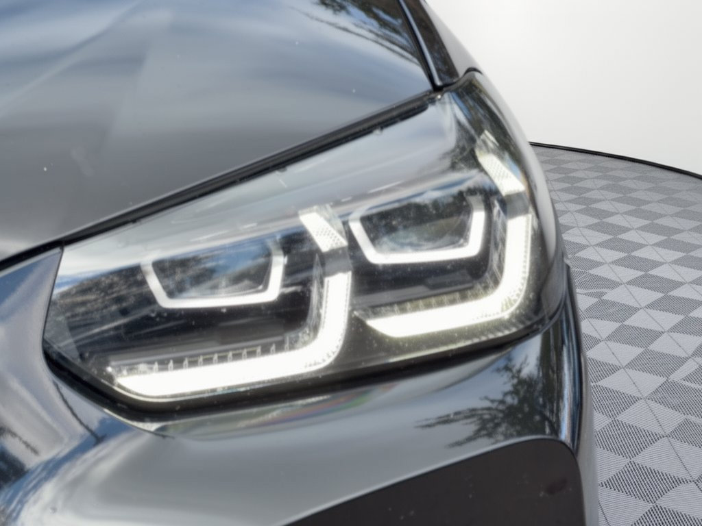 Used 2023 BMW X3 xDrive30i w/ M Sport Package AWD/4WD image 12