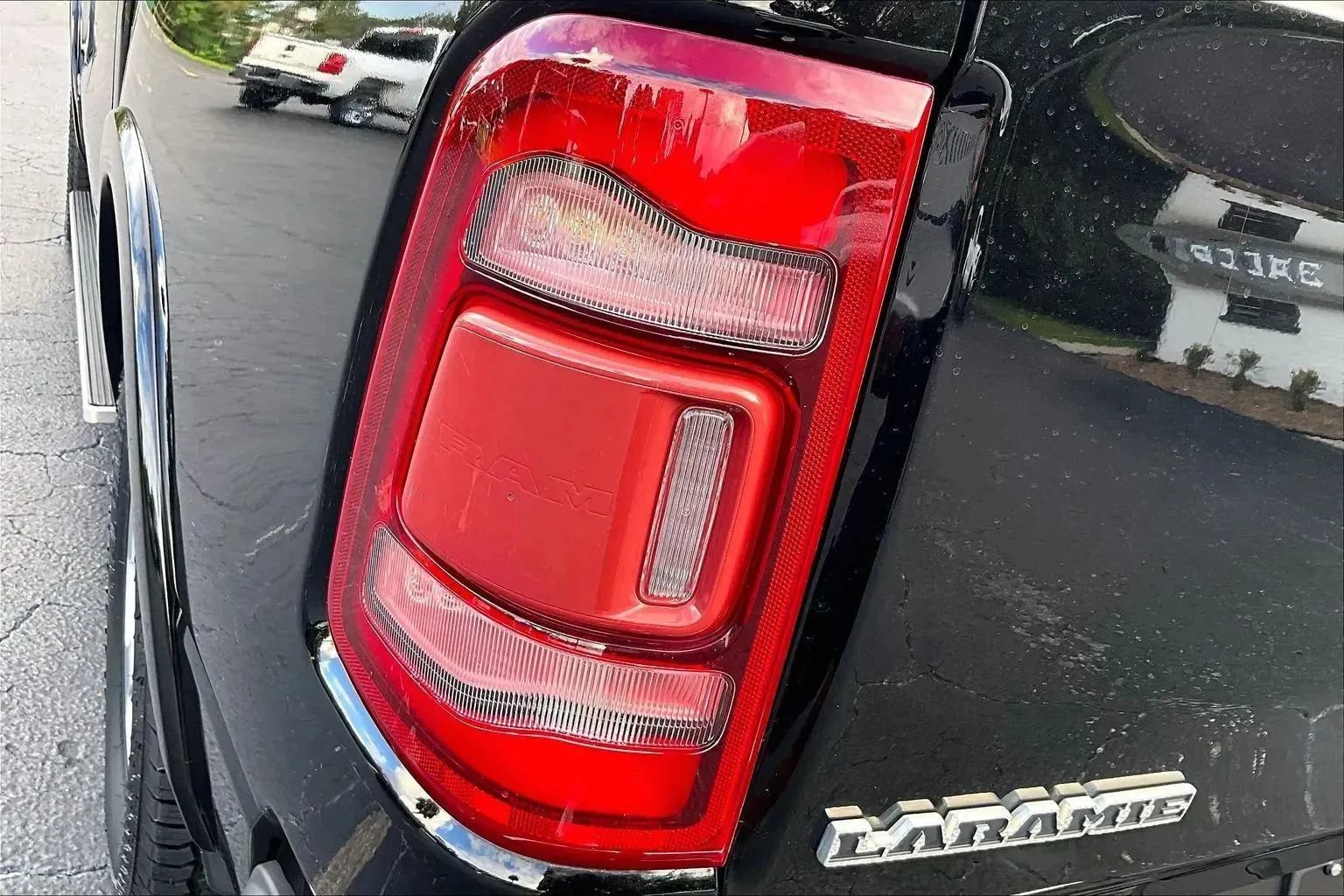 Used 2019 RAM 1500 Laramie AWD/4WD image 31
