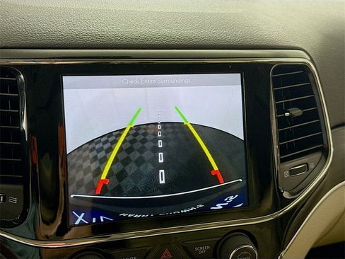 Used 2019 Jeep Grand Cherokee Limited image 8