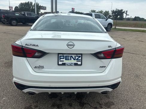 Used 2024 Nissan Altima 2.5 SL AWD/4WD image 6