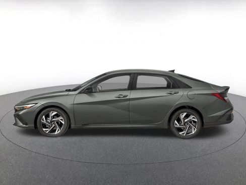 Used 2026 Hyundai Elantra Sport FWD image 3