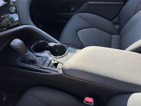 Certified 2019 Toyota Camry LE FWD image 29