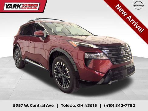 Certified 2026 Nissan Rogue Platinum w/ Platinum Premium Package AWD/4WD image 1
