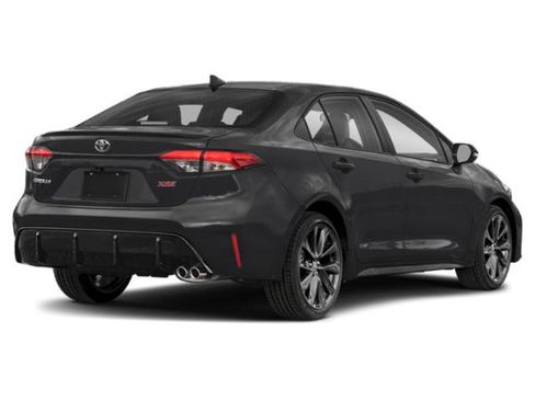 Used 2026 Toyota Corolla XSE FWD image 2