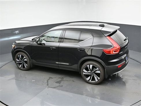 Used 2024 Volvo XC40 B5 Plus w/ Protection Package Premier image 46