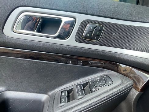 Used 2013 Ford Explorer Limited image 14