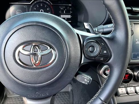 Used 2022 Toyota GR86 Premium w/ ALL Weather Mat Package (TMS) RWD image 11