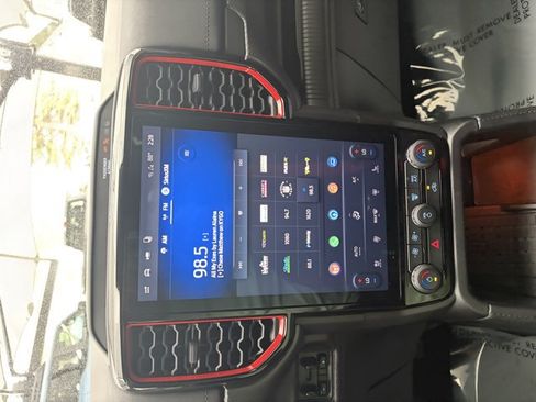 Used 2025 Ford Ranger Raptor AWD/4WD image 9