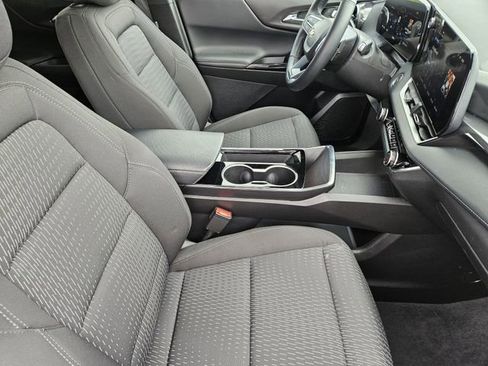 Used 2025 Chevrolet Equinox LT image 14