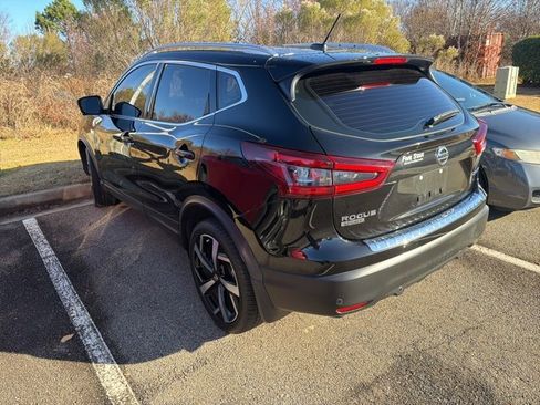 Used 2022 Nissan Rogue Sport SL w/ Premium Package image 7