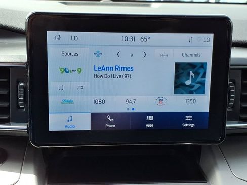 Used 2023 Ford Explorer XLT w/ Equipment Group 202A AWD/4WD image 17