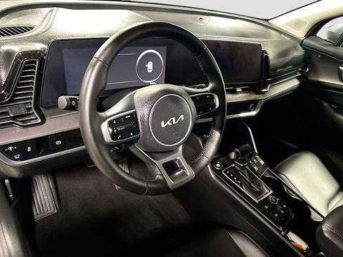 Used 2023 Kia Sportage SX image 9