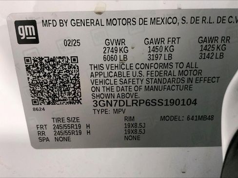 Used 2025 Chevrolet Equinox EV LT w/ Convenience Package image 31