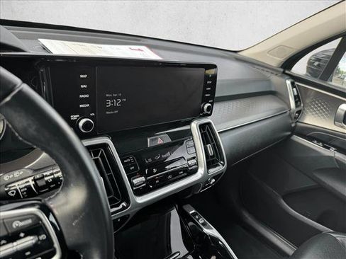 Used 2022 Kia Sorento SX AWD/4WD image 14