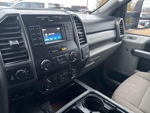 Used 2019 Ford F250 XLT w/ XLT Value Package image 23