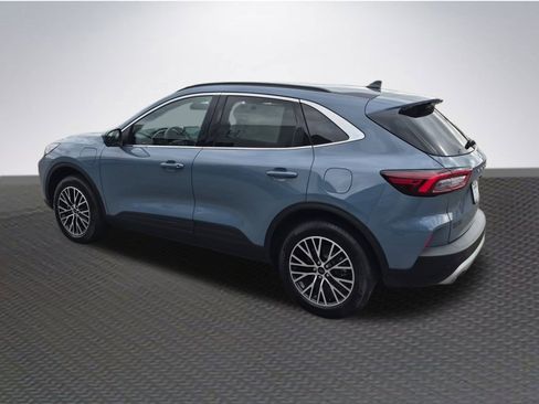 Certified 2025 Ford Escape SE w/ PHEV Premium Package image 5