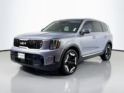 Used 2023 Kia Telluride EX w/ EX Captain's Chair Package