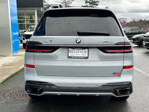 Used 2025 BMW X7 xDrive40i w/ Executive Package image 4