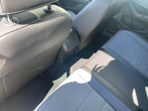 Used 2025 Volkswagen Jetta SE image 24