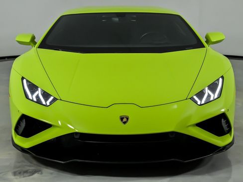 Used 2021 Lamborghini Huracan EVO RWD image 3