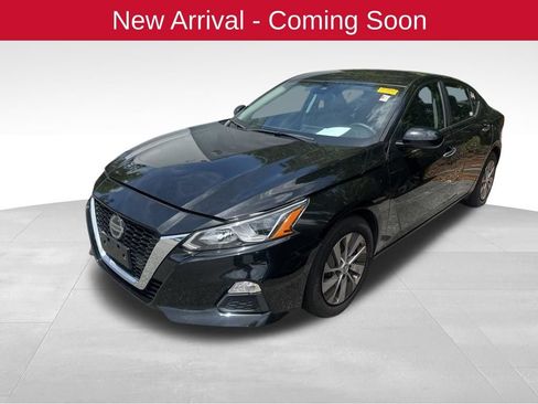 Used 2021 Nissan Altima 2.5 S w/ Driver Assist Package image 2