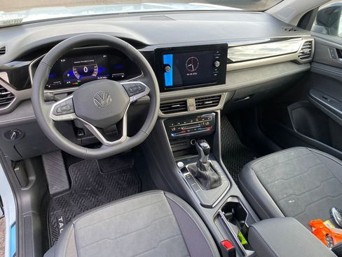 New 2026 Volkswagen Taos SE FWD image 12