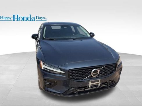 Used 2024 Volvo S60 B5 Plus image 9