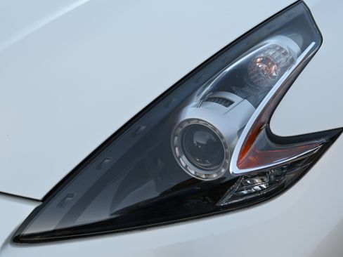 Used 2015 Nissan 370Z NISMO image 43