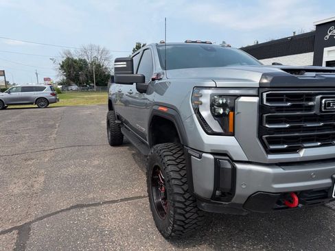 Used 2024 GMC Sierra 2500 AT4 w/ AT4 Premium Plus Package AWD/4WD image 14
