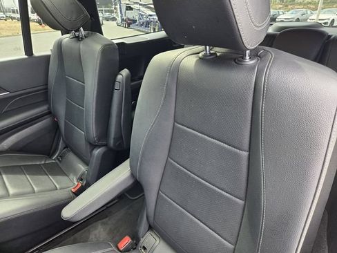 Used 2023 Mercedes-Benz GLS 450 4MATIC image 11