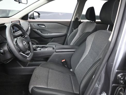 Certified 2023 Nissan Rogue SV FWD image 9
